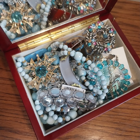 Vintage Jewelry - Vintage Light Blue and Gold Women's Bracelet Lot
